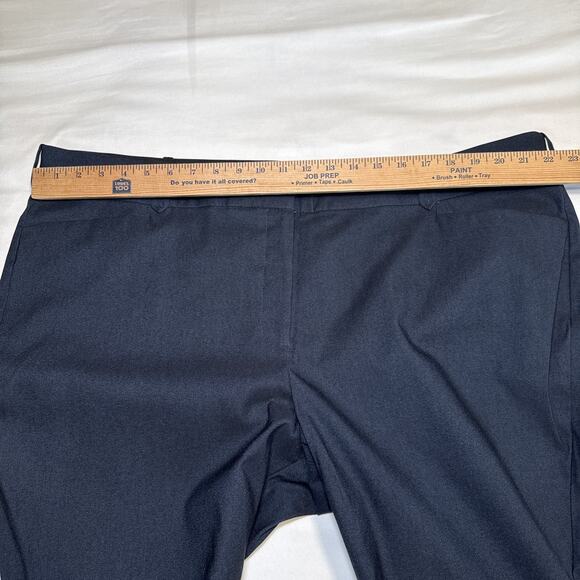 Lane Bryant Pants Womens 26 Navy Dark Blue Straight Leg Stretch Trouser Work EUC - Picture 5 of 10